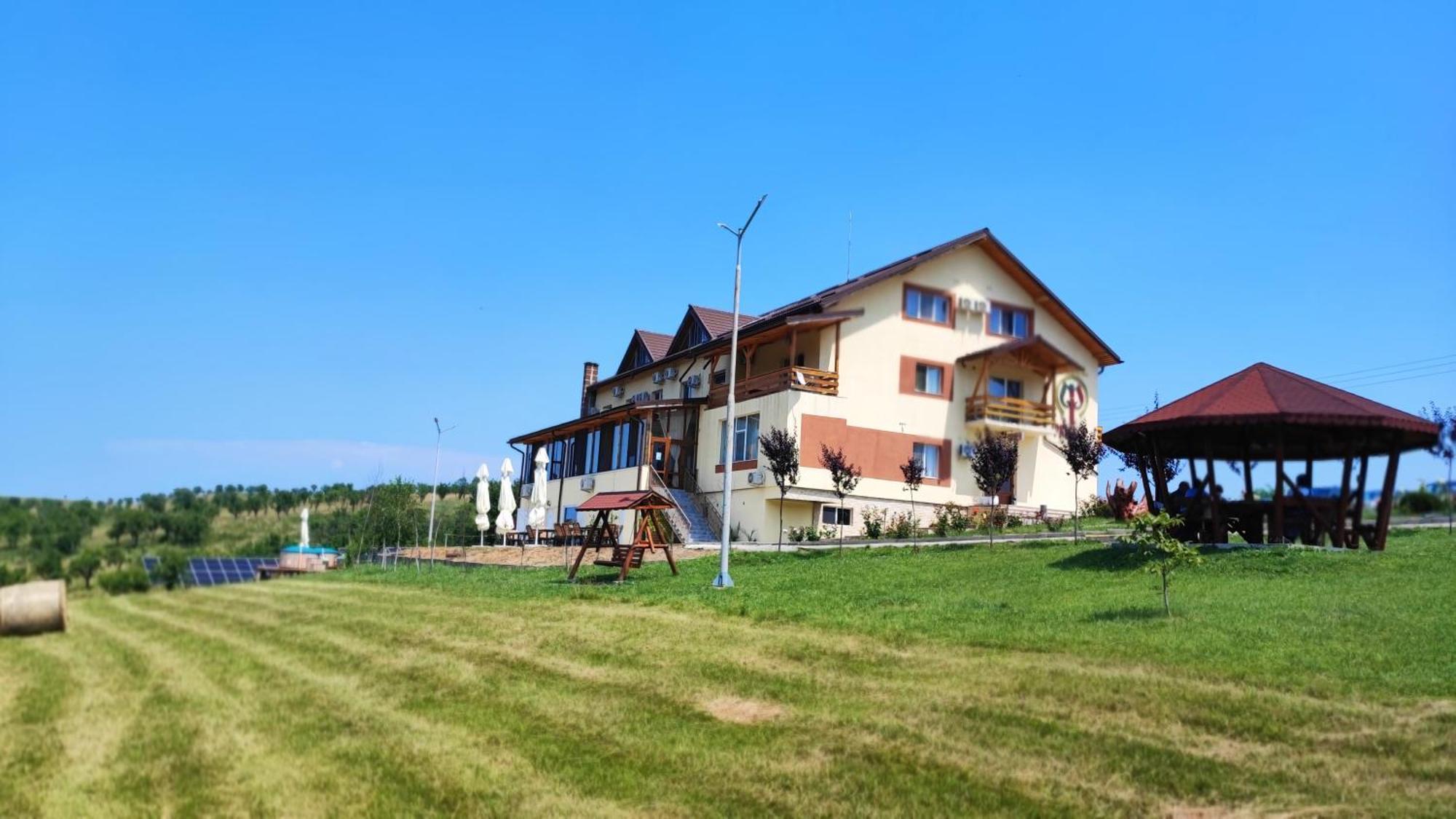 Motel Prislop Haţeg Zewnętrze zdjęcie