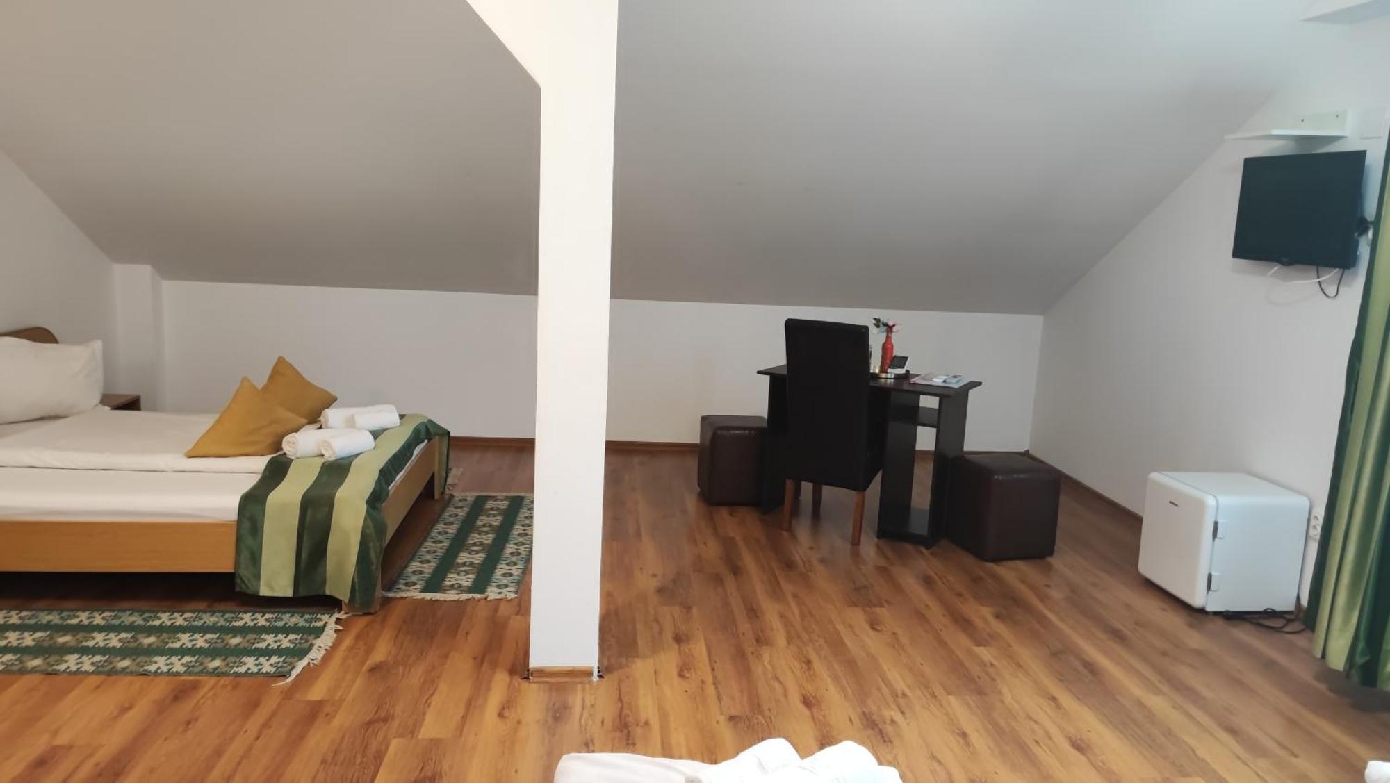 Motel Prislop Haţeg Zewnętrze zdjęcie