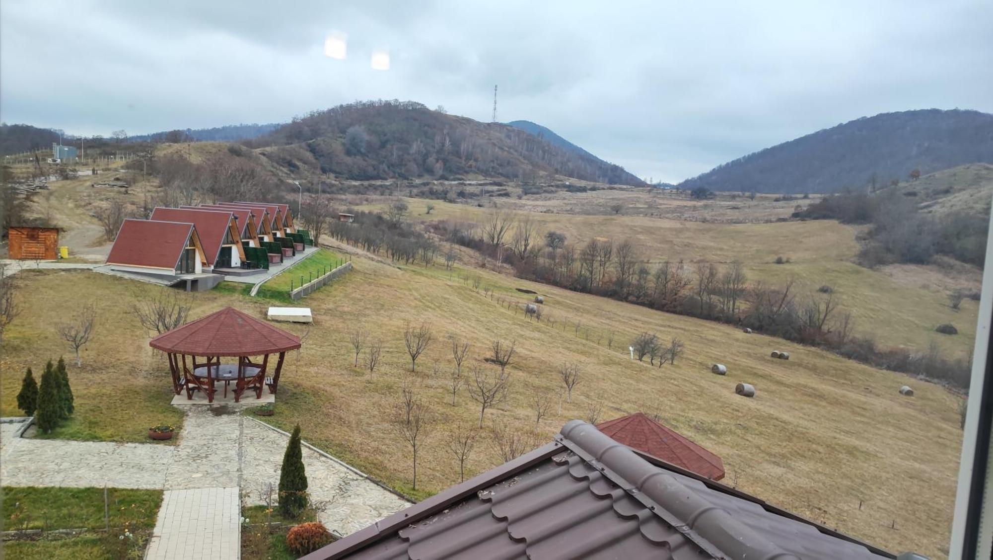 Motel Prislop Haţeg Zewnętrze zdjęcie